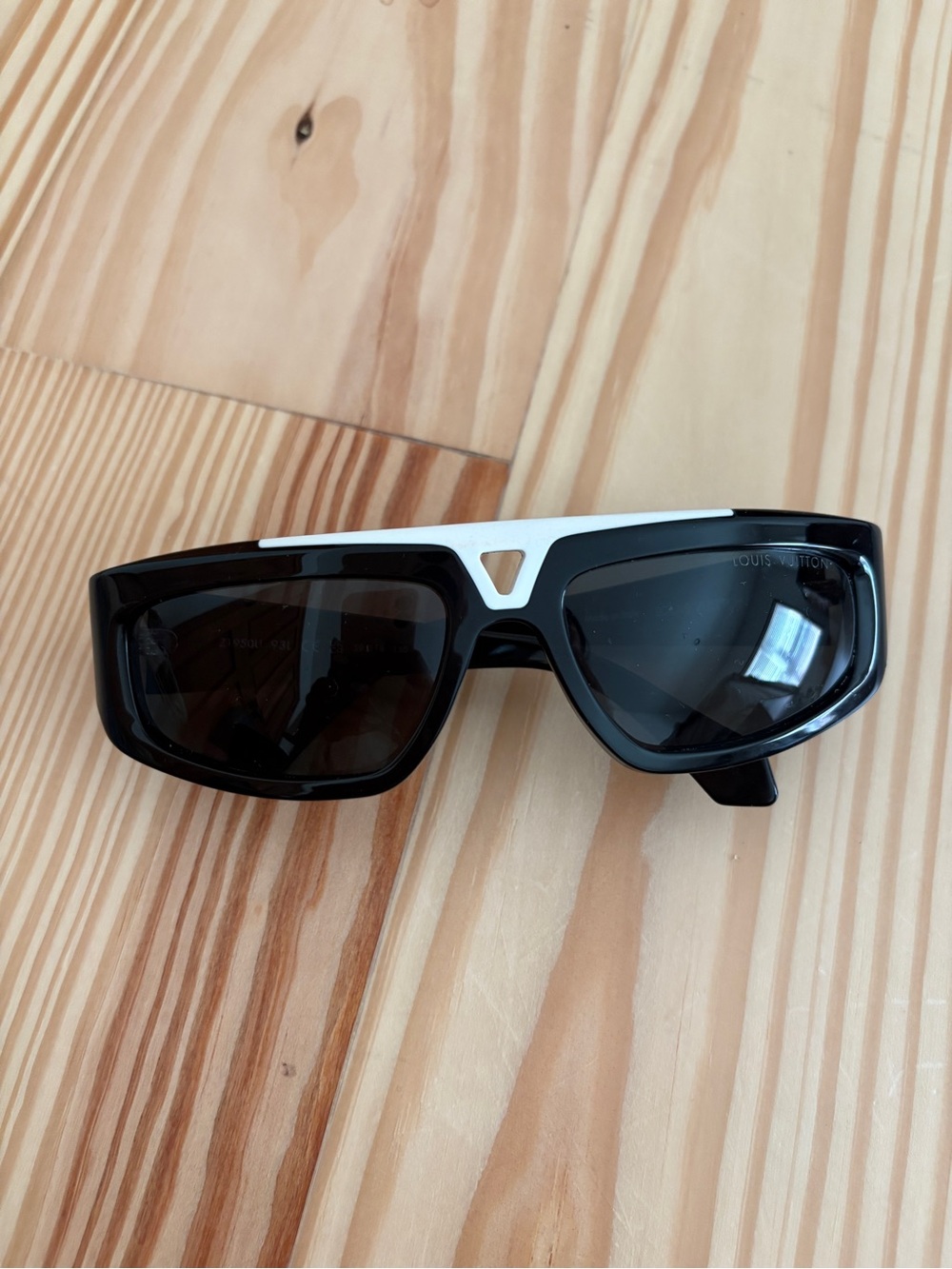 Louis Vuitton Men’s Black Shield Sunglasses Silver LV Logo